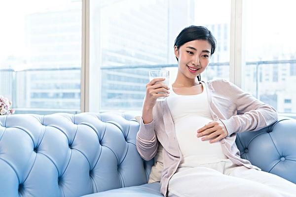 2024小孩一哭就咳嗽嘔吐 小孩一哭就咳一咳就吐什么癥狀